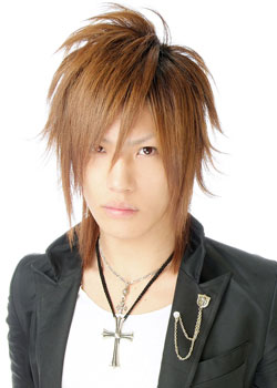 Japanese Boys Long Layered Hairstyles 2009.jpg